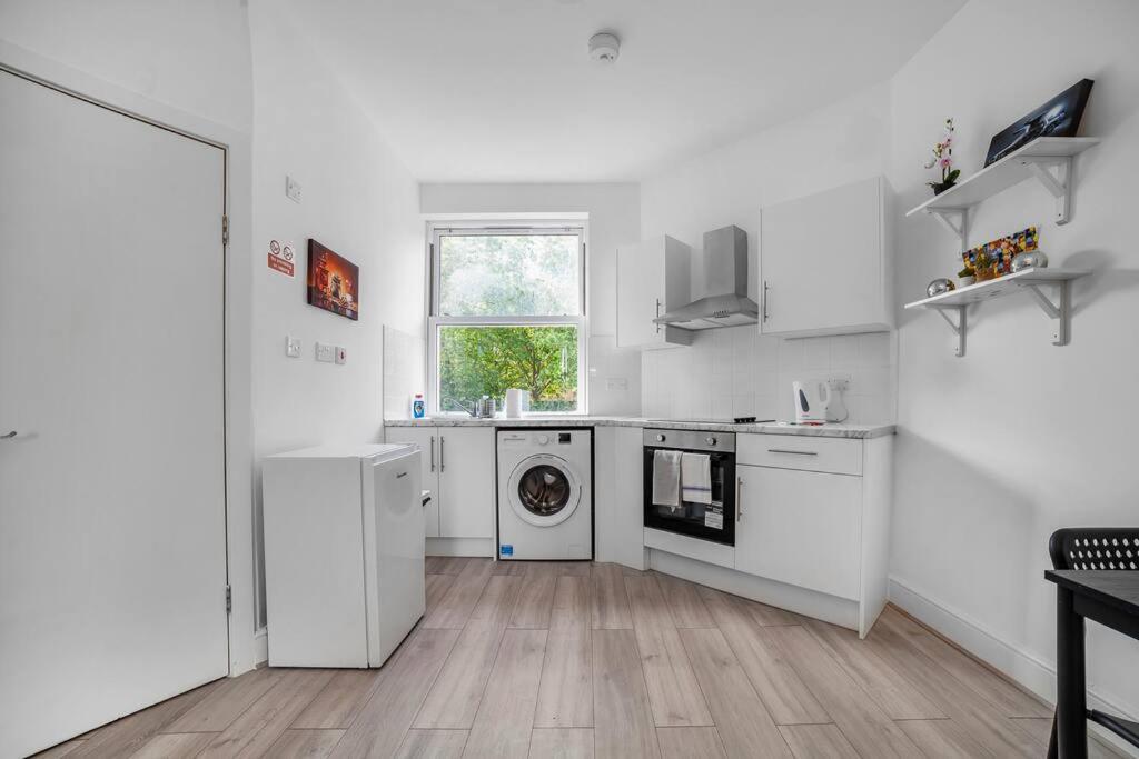 Appartamento Charming Semi 1-bed Walk To Tower Of *